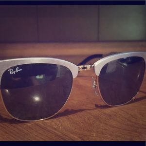 Brand new never worn ray ban sunglasses